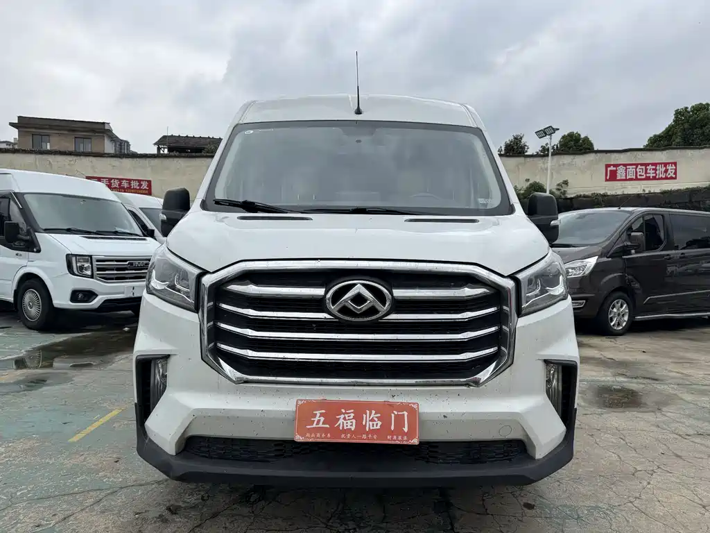 Xintu V90 新途V90 2024款 智达营运版 2.0 T自动后驱长轴高顶后单胎9座