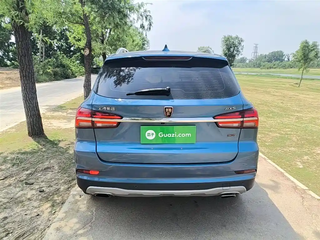 Roewe RX5 30 T 2 WD Auto Internet Smart Enjoyment