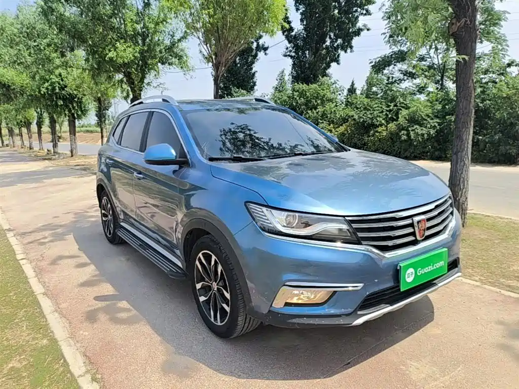 Roewe RX5 30 T 2 WD Auto Internet Smart Enjoyment