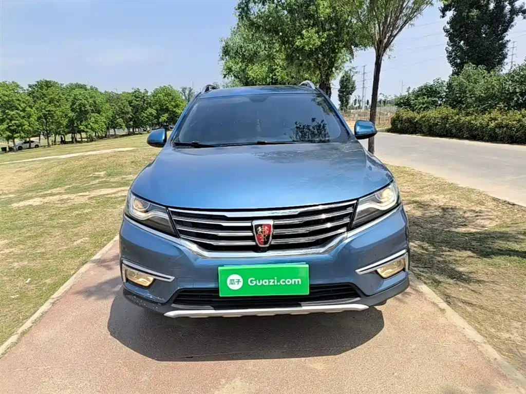 Roewe RX5 30 T 2 WD Auto Internet Smart Enjoyment