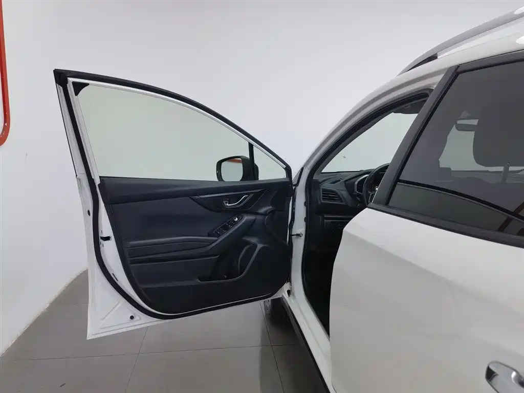 Subaru XV 斯巴鲁XV 2021款 2.0 i 全驱精英版