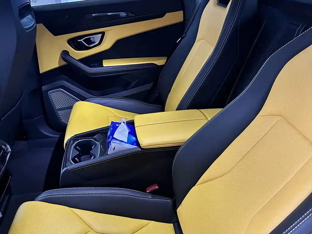 Urus 4.0 T V8