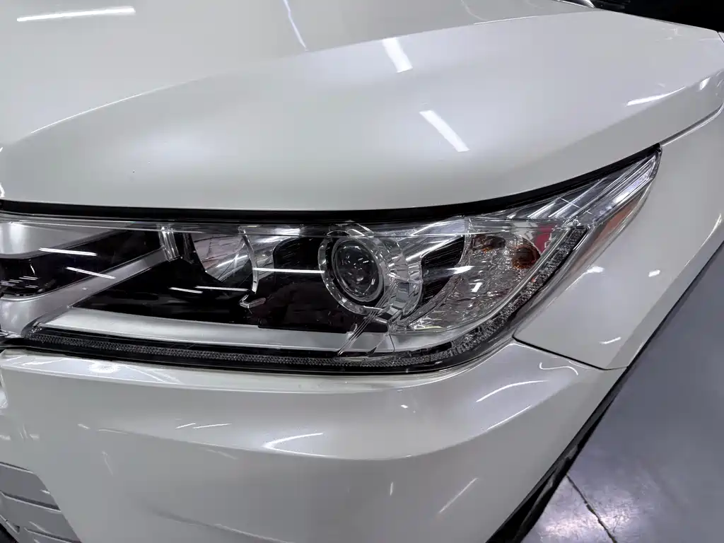 Highlander 2.0 T 4 WD Luxury 7-seat CN-V