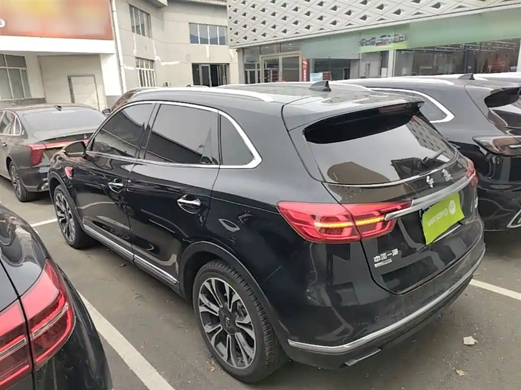 Hongqi HS5 2.0 T Connected Flagship Enjoyment 4 WD