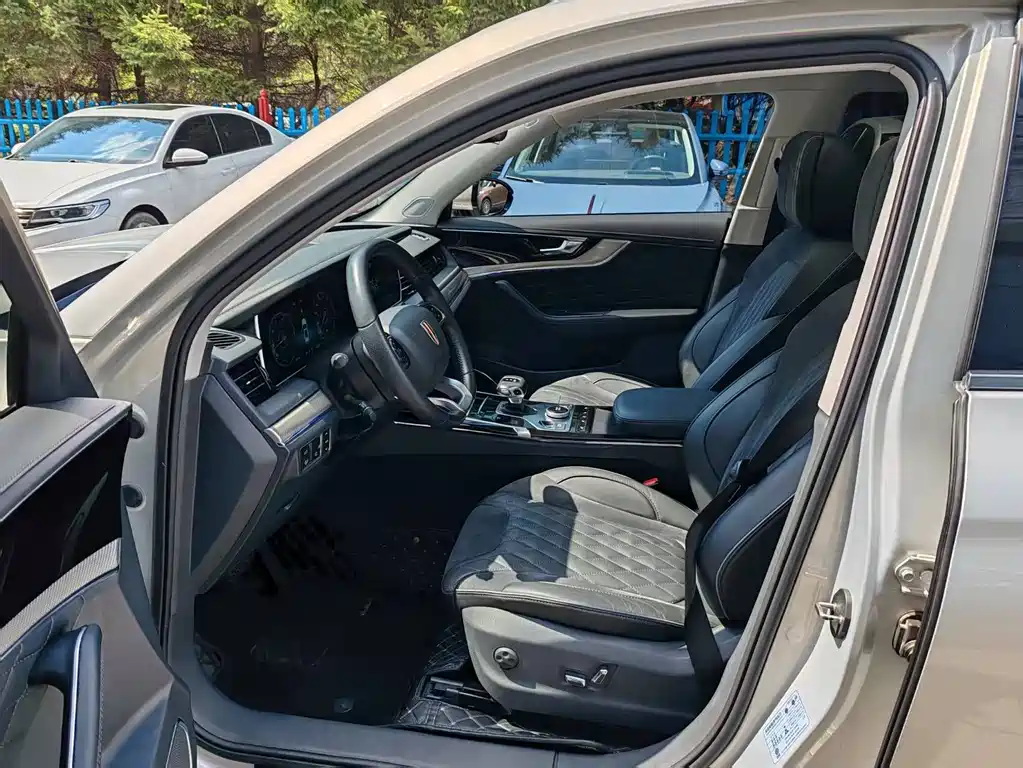 Hongqi HS5 2.0 T Connected Flagship Enjoyment 4 WD