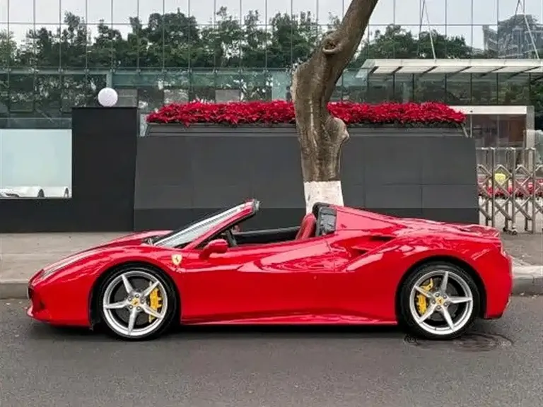 Ferrari 488 488 Spider