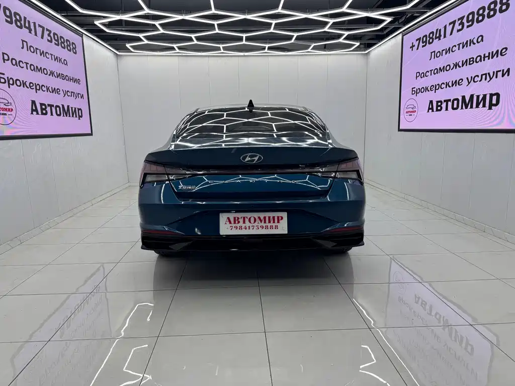 Elantra 1.5 L CVT LUX Distinguished