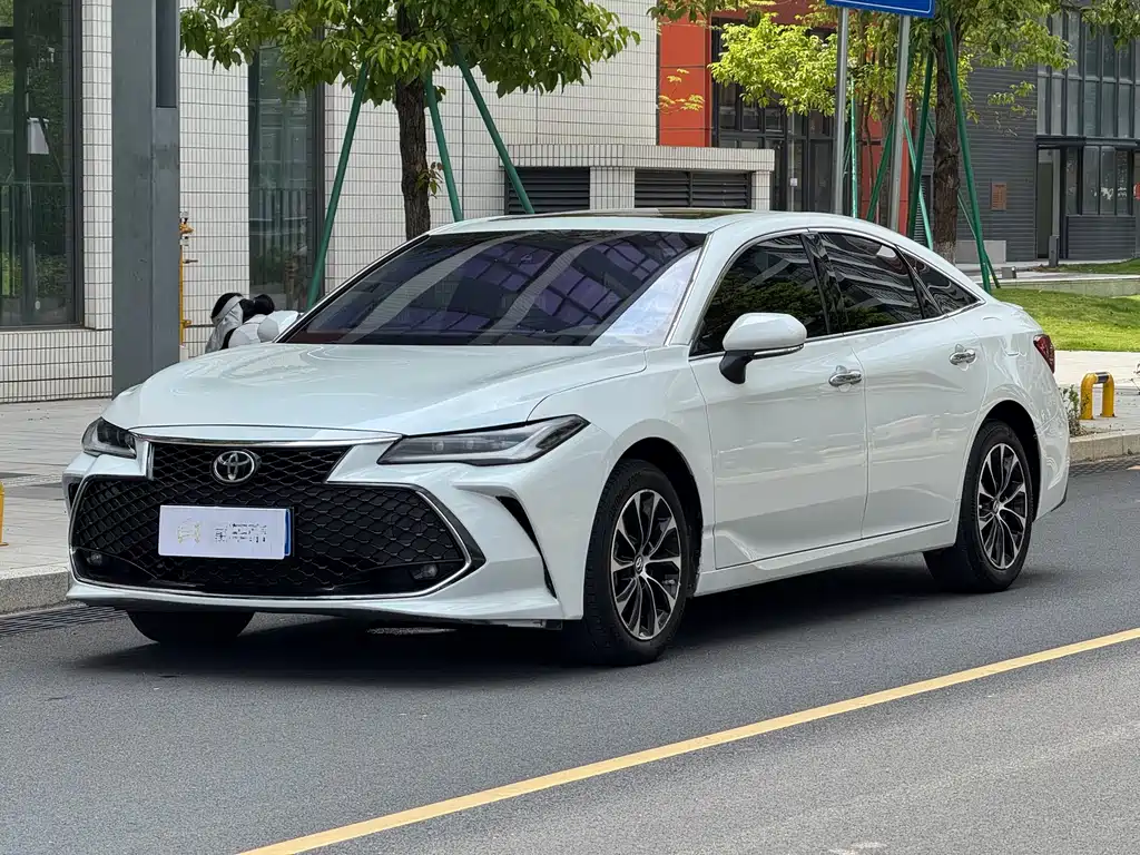 Avalon 2.5 L Luxury