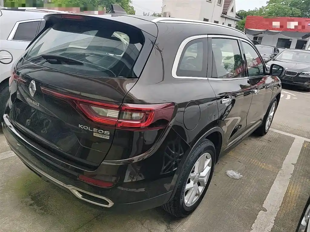 Koleos 科雷傲 2017款 2.5 L 两驱尊贵版