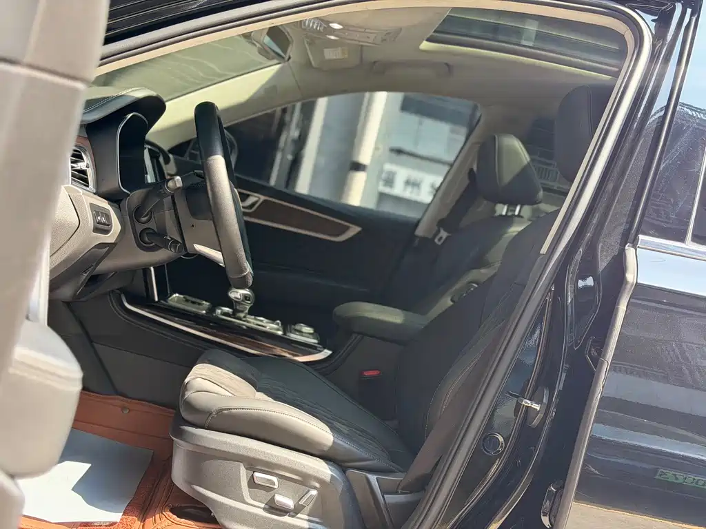 Hongqi HS7 2.0 T DCT 2 WD Connected Flagship Enjoyment