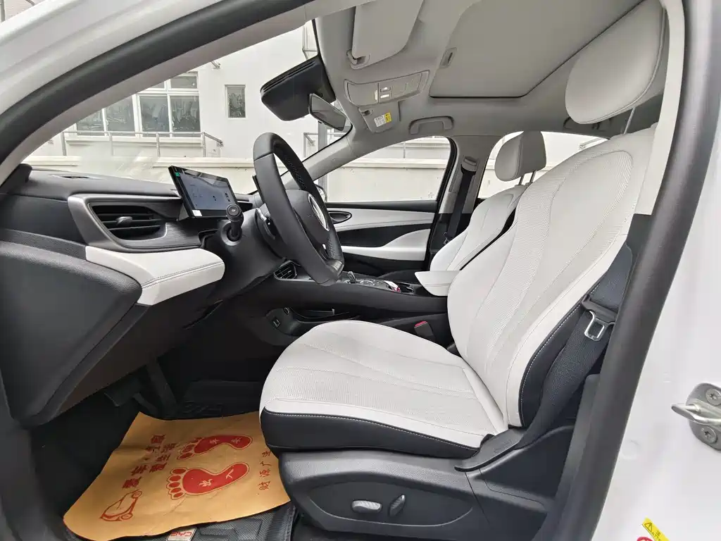 Seal 05 DM-i DM-i Smart Drive 120 KM Flagship
