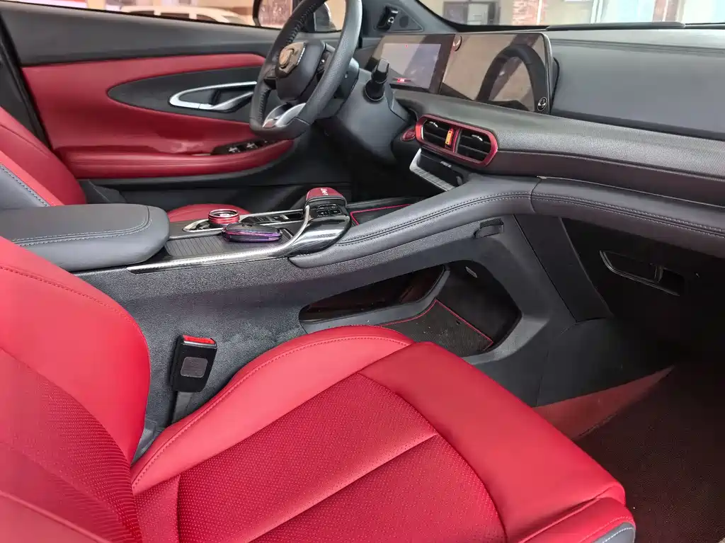 Changan UNI-T 1.5 T Flagship