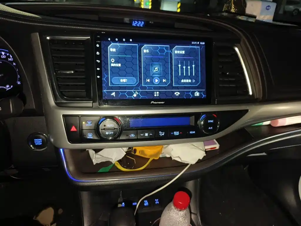 Highlander 2.0 T 4 WD Luxury 7-seat CN-V