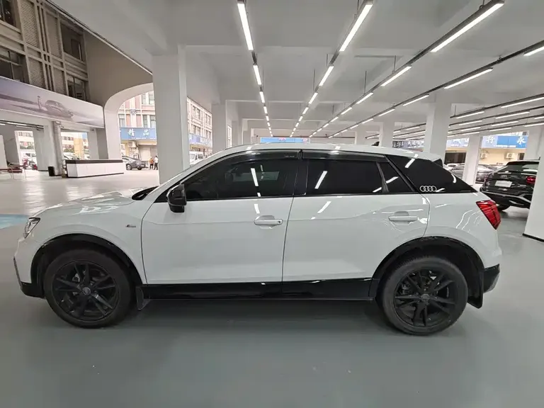 Audi Q2 L 35 TFSI Progressive Dynamic