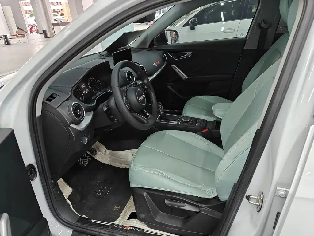 Audi Q2 L 35 TFSI Progressive Dynamic