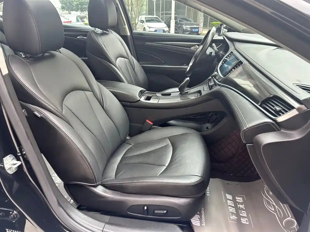 LaCrosse 552 T Luxury
