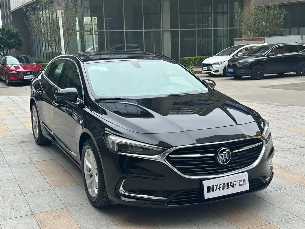 LaCrosse 552 T Luxury