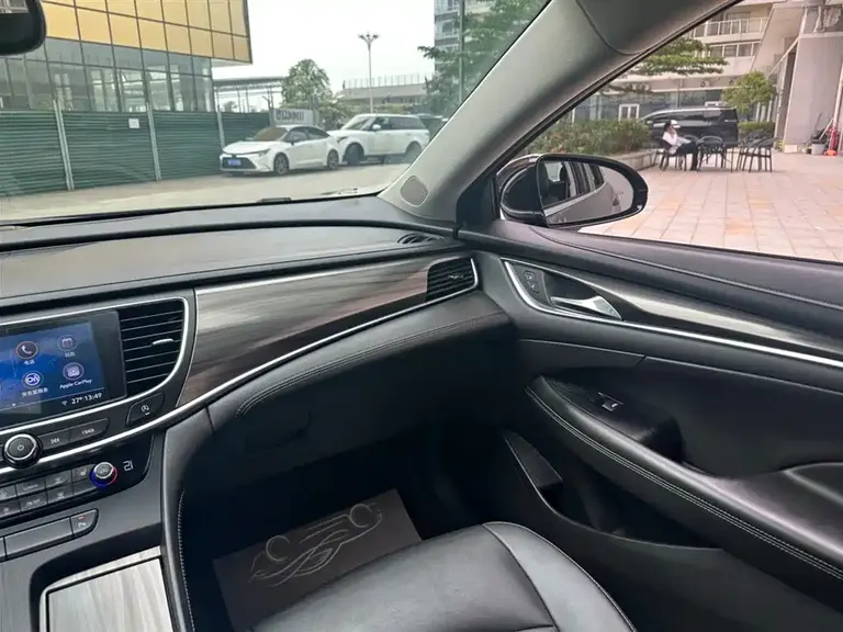 Buick LaCrosse 552 T Luxury