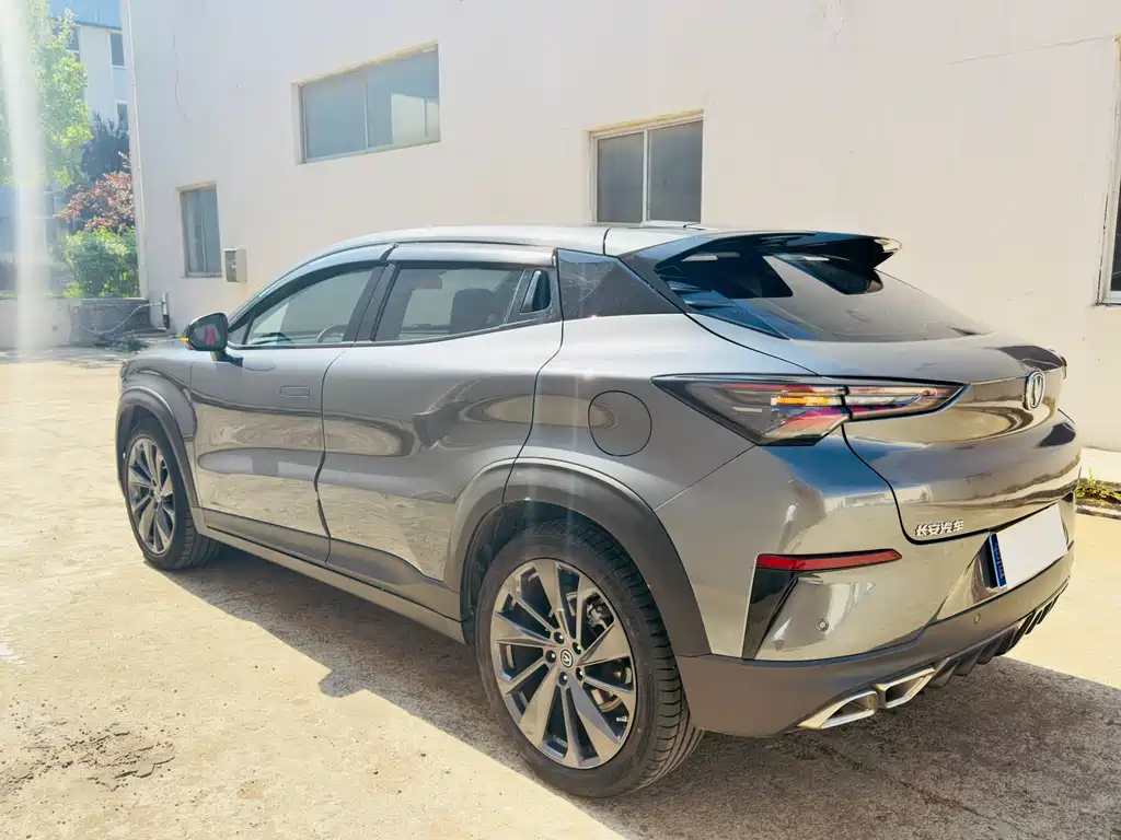 Changan UNI-T 1.5 T Distinguished