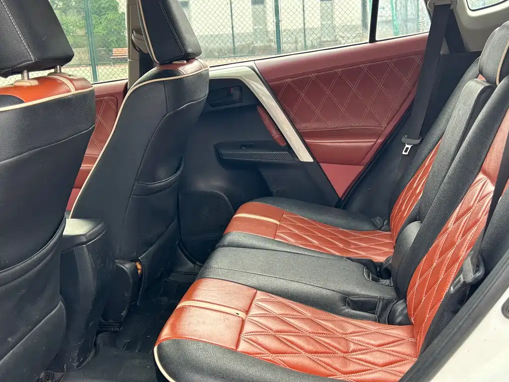RAV4 2.0 L CVT 2 WD Style