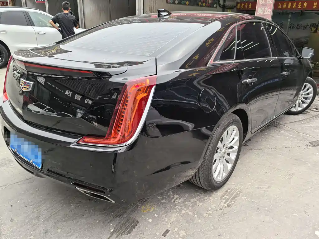 Cadillac XTS 28 T Tech