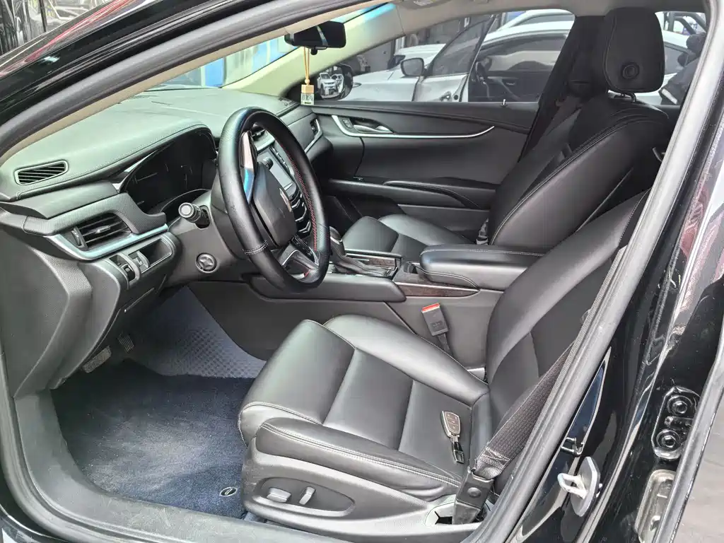 Cadillac XTS 28 T Tech
