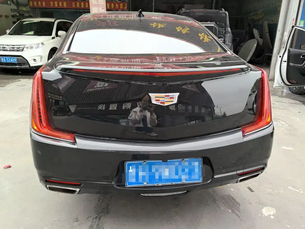 Cadillac XTS 28 T Tech