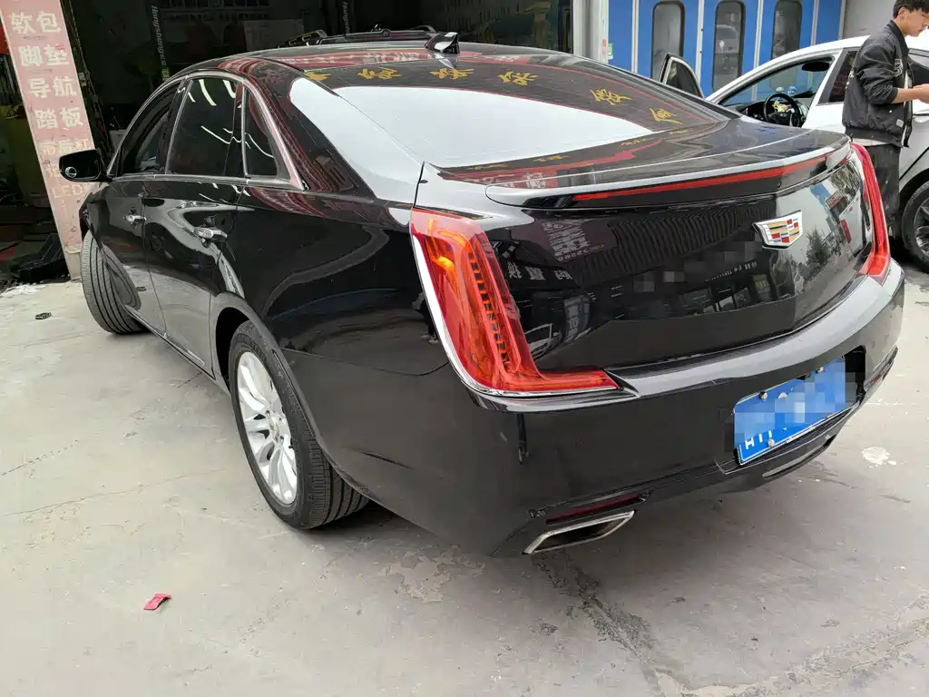 Cadillac XTS 28 T Tech