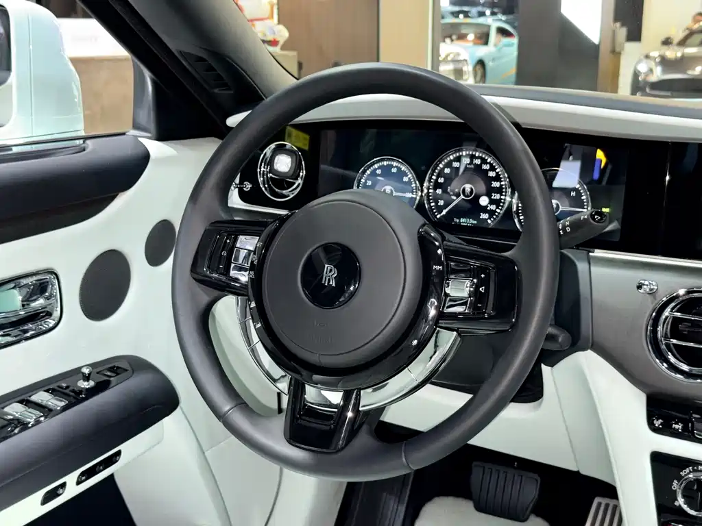 Ghost 6.7 T Standard Wheelbase
