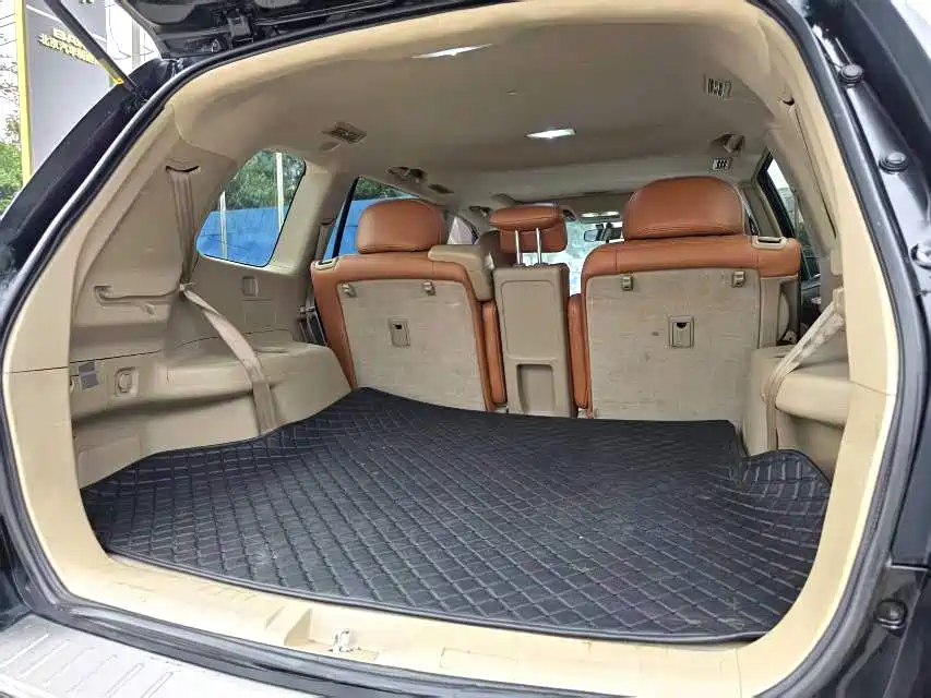 Highlander 2.7 L 2 WD 7-seat Luxury