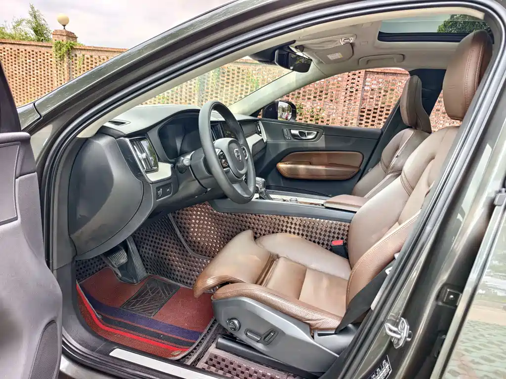 Volvo XC60 T5 4 WD Smart Vision Luxury