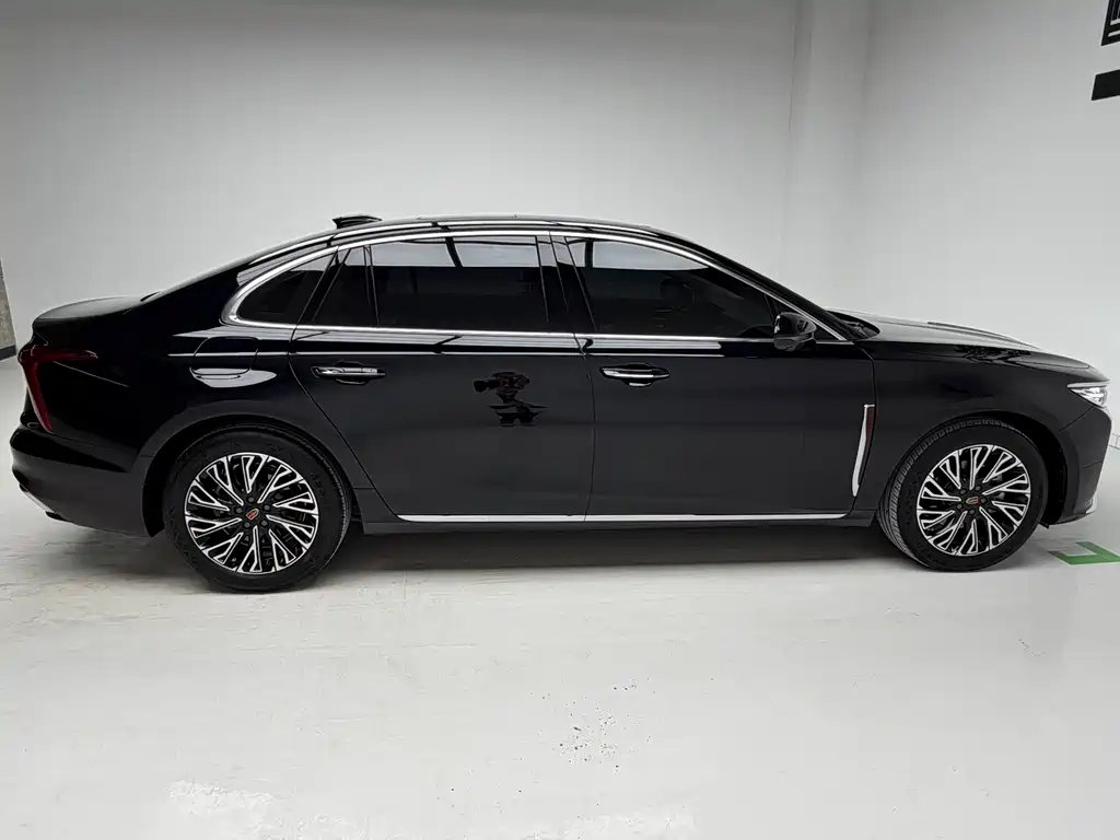 Hongqi H5 2.0 T Auto Connected Flagship