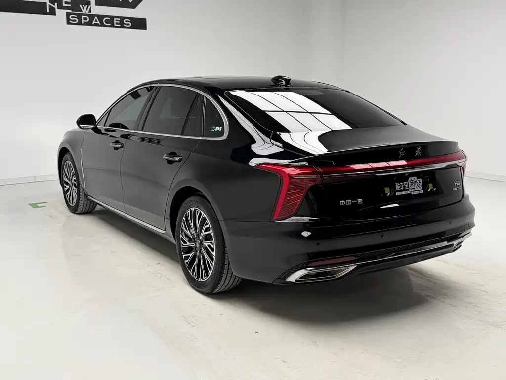 Hongqi H5 2.0 T Auto Connected Flagship