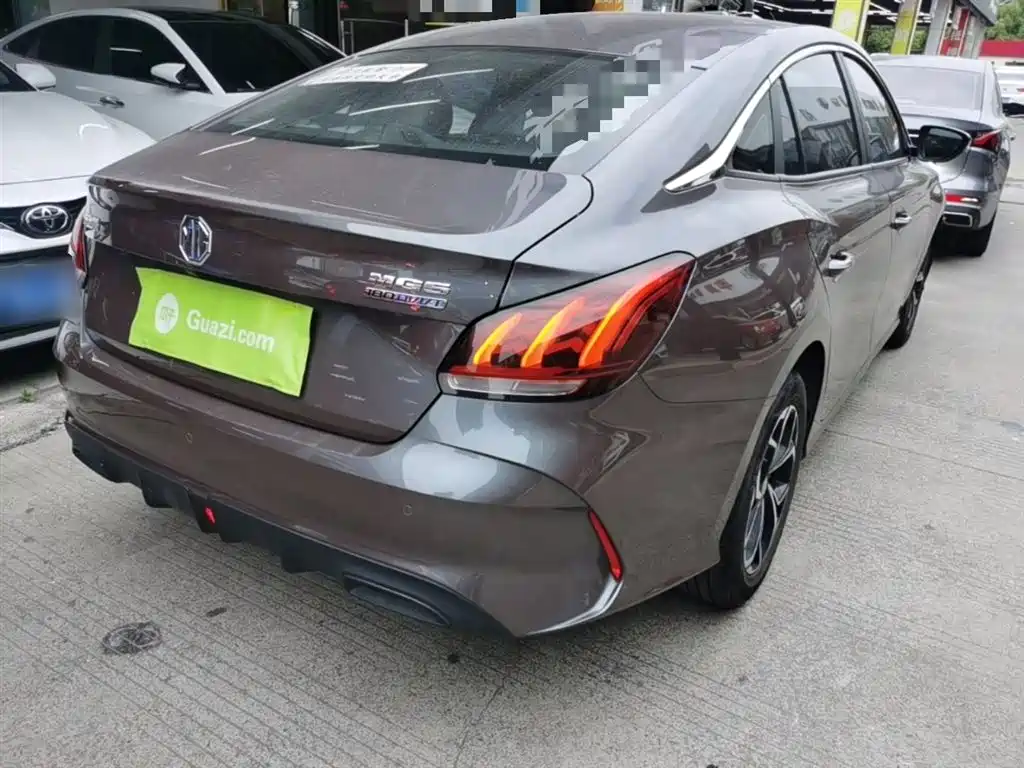MG5 180 DVVT CVT Youth Style