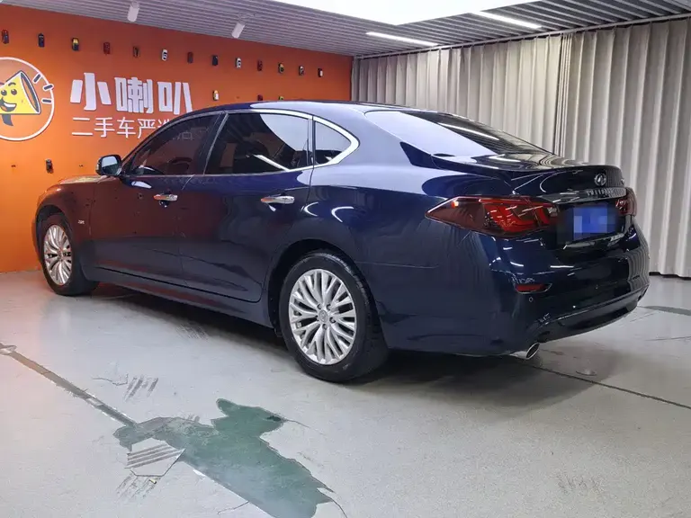 Infiniti Q70 英菲尼迪Q70 2019款 Q70 L 2.0 T 精英版 PLUS