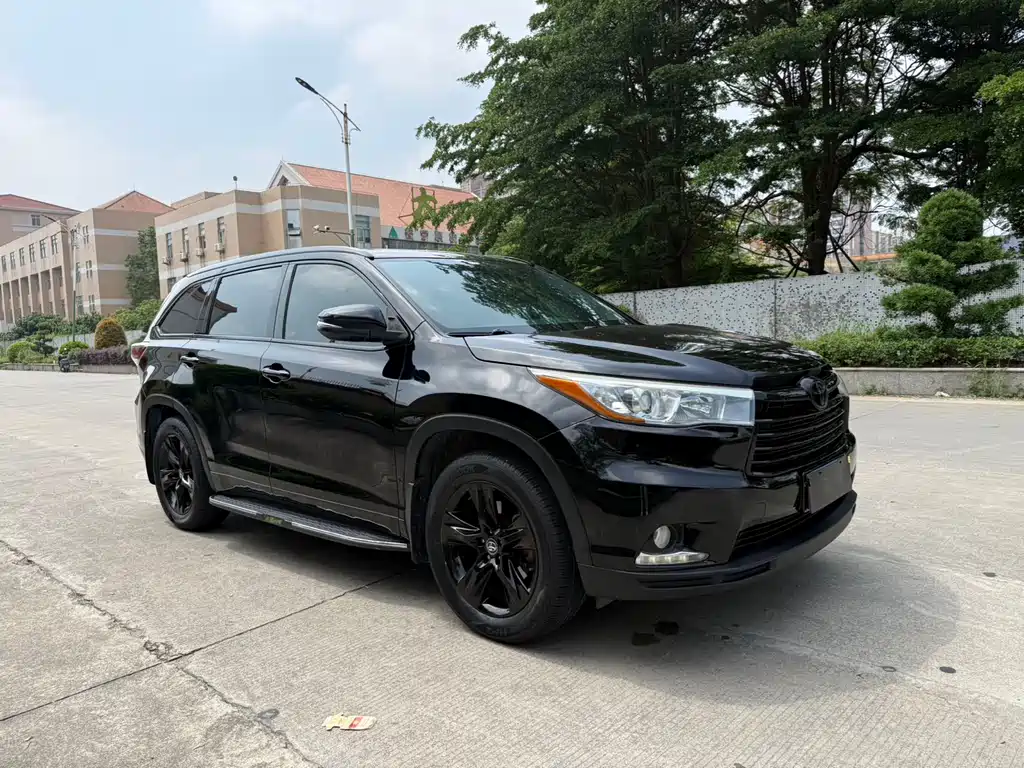 Highlander 2.0 T 4 WD Luxury 7-seat