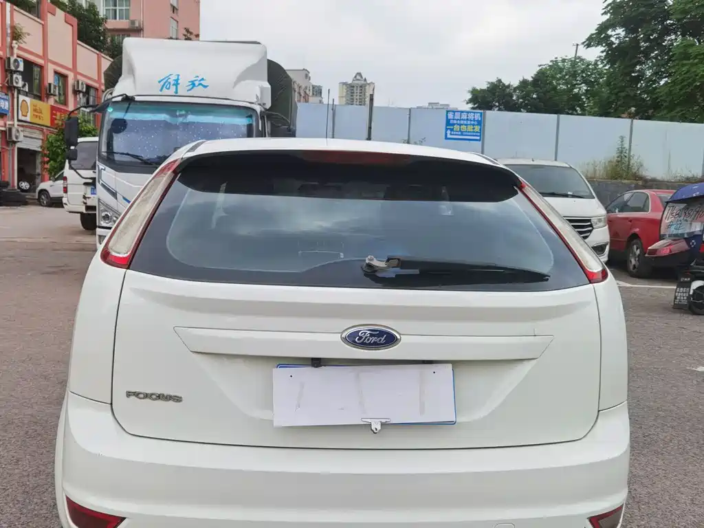 Focus Hatchback Classic 1.8 L Auto Basic