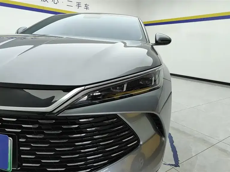 BYD Qin L DM-i 80 KM Leading