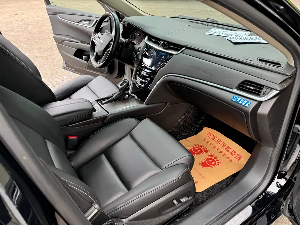 Cadillac XTS 28 T Tech