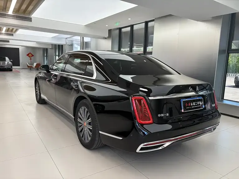 Hongqi Jinkuihua Guoya 3.0 T V6