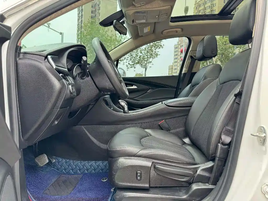 Envision Plus 20 T 2 WD Leading