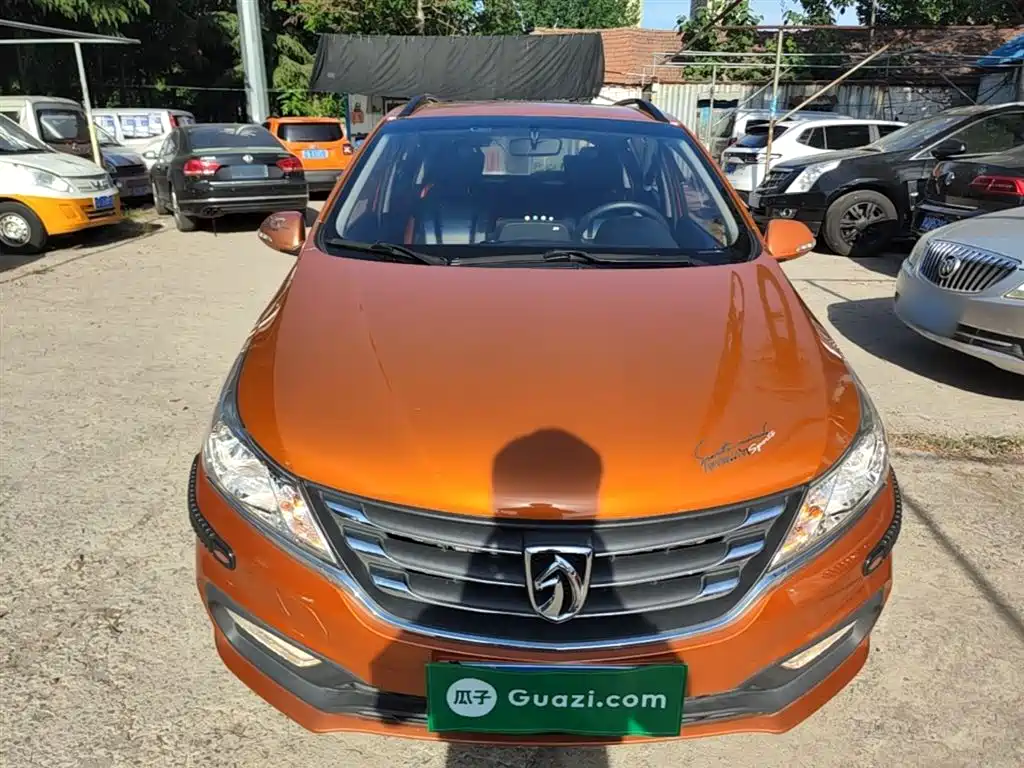 Baojun 310 1.2 L Manual Luxury