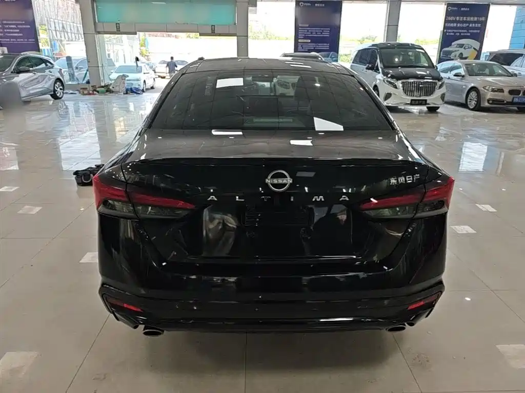 Teana 2.0 L XL-TLS Joy