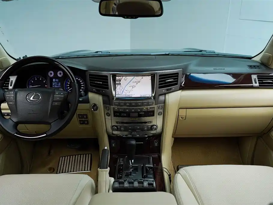 Lexus LX 570