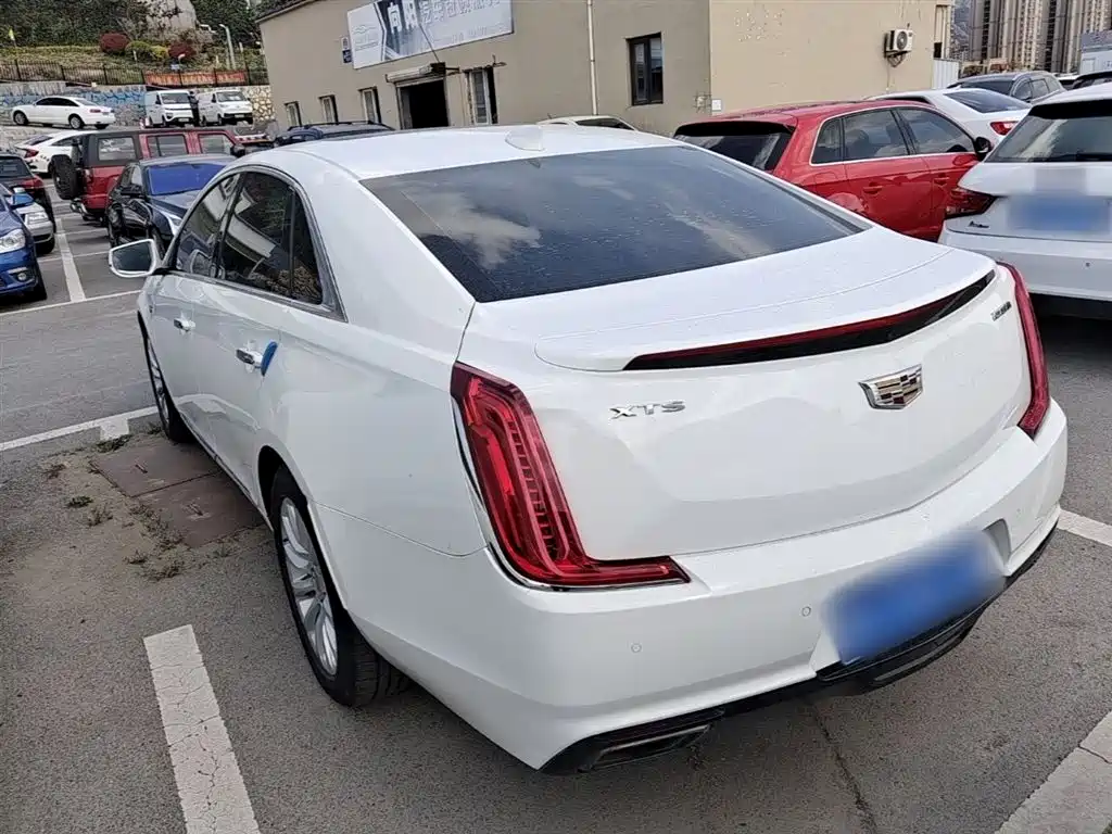 Cadillac XTS 28 T Tech