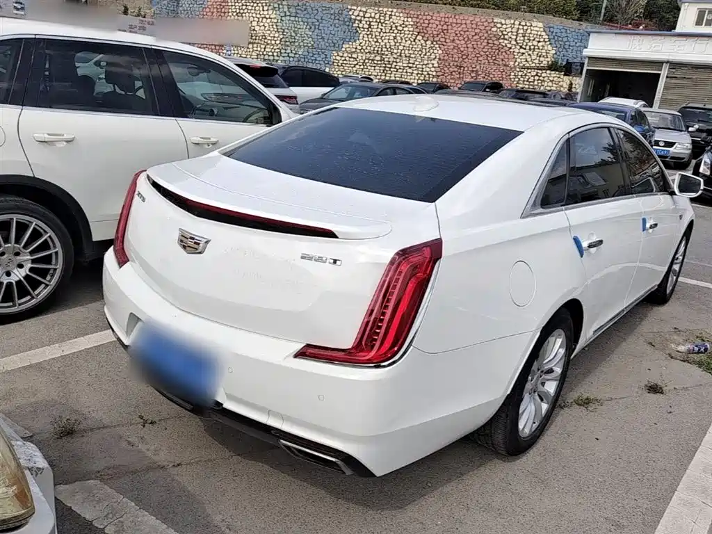 Cadillac XTS 28 T Tech