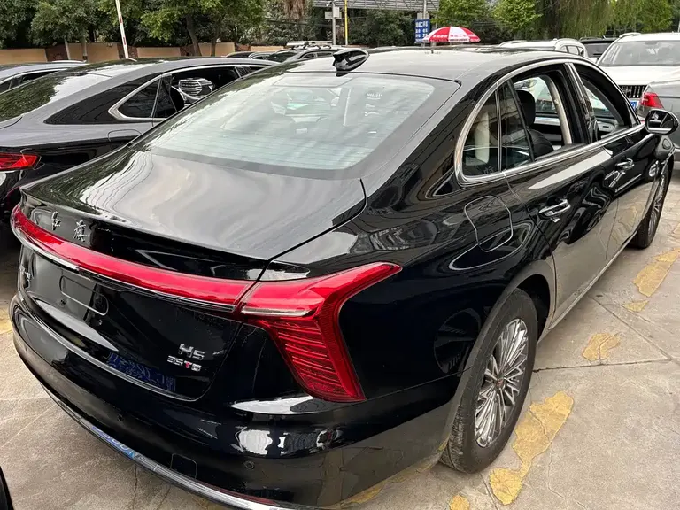 Hongqi H5 1.5 T DCT Connected Flagship Charm