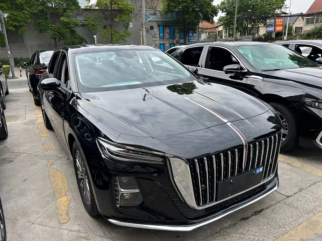 Hongqi H5 1.5 T DCT Connected Flagship Charm