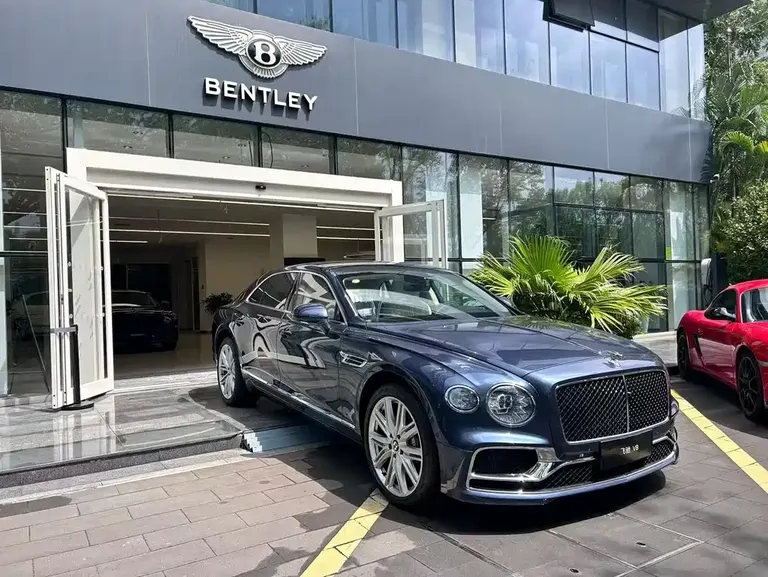 Bentley Flying Spur 4.0 T V8 Standard