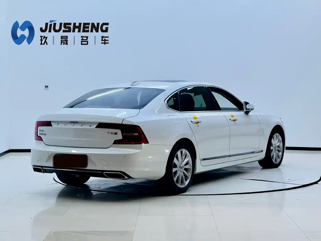 Volvo S90 PHEV 沃尔沃S90插电式混动 2020款 T8 E驱混动 智逸豪华版
